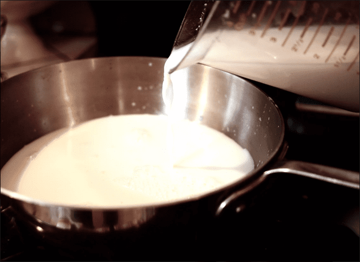 Các bước làm sữa chua bằng máy làm sữa chua