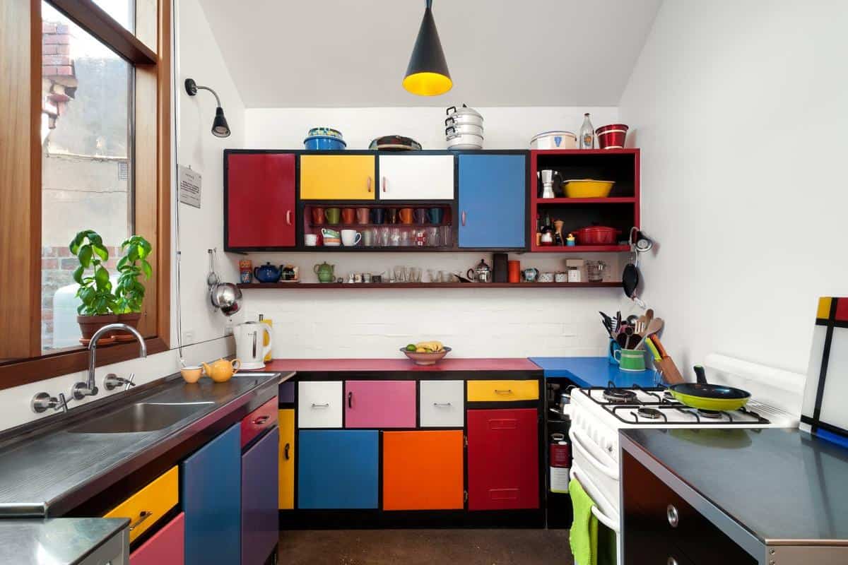 29 Mondrian style kitchen