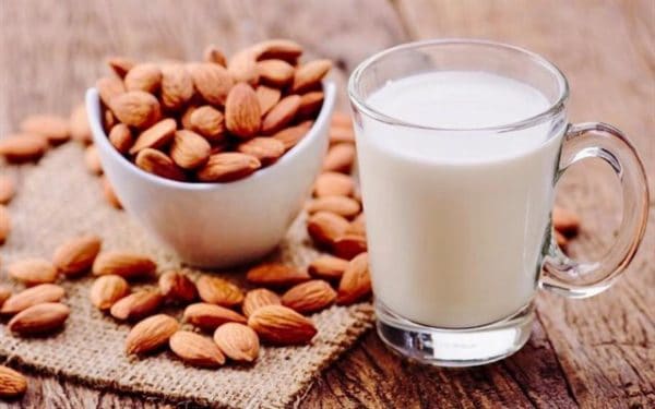 sữa hạt giảm cân hạnh nhân