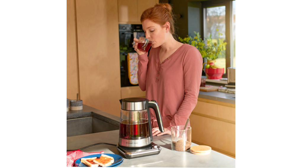 Ấm đun nước Russell Hobbs 26200-70 Attentiv