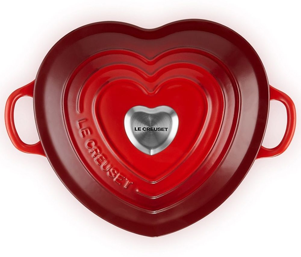 Nồi Gang Le Creuset Heart Shaped Casserole with Heart Knob 1,9L