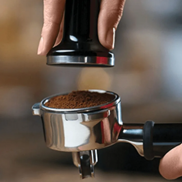 Điều chỉnh áp suất máy pha cà phê sẽ giúp bạn tạo nên một lý cà phê thơm ngon