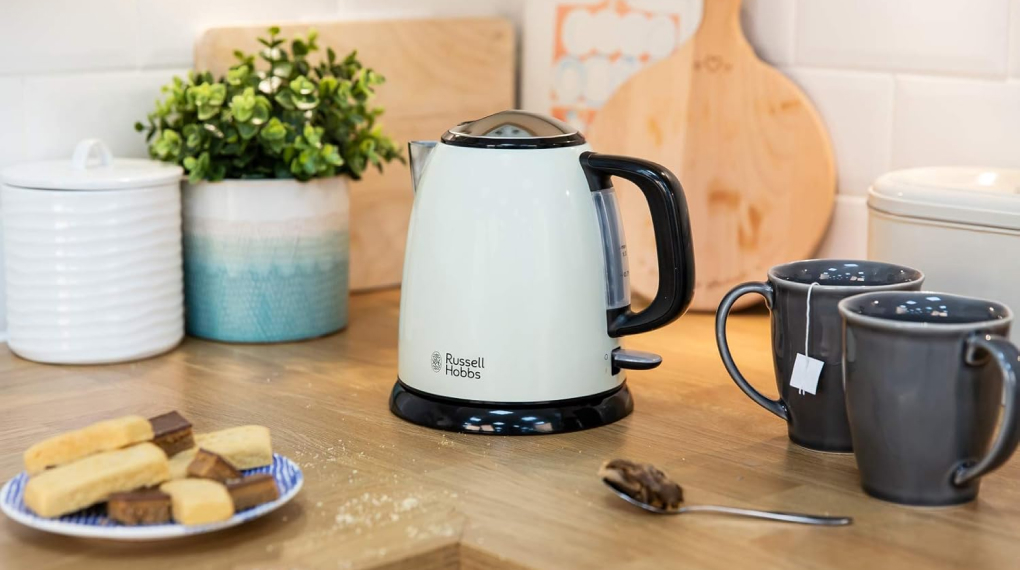 Ấm đun siêu tốc mini Russell Hobbs Colours Plus+