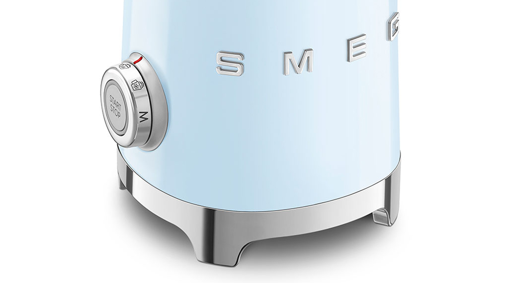 Máy tạo bọt sữa Smeg MFF11