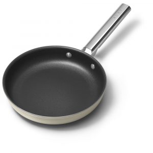 chao nhom chong dinh smeg ckff frying pan 25 1