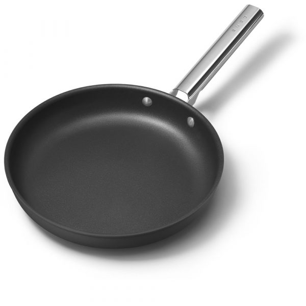 chao nhom chong dinh smeg ckff frying pan 29 1