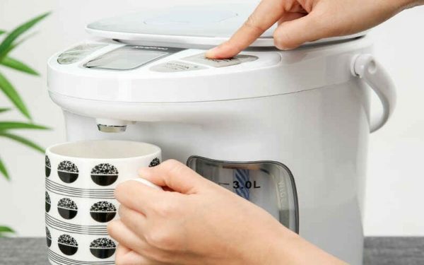 Bình thủy điện chỉ nên dùng để đun và giữ ấm nước sạch