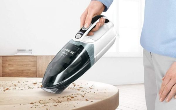 Nên mua máy hút bụi cầm tay loại nào tốt nhất và phù hợp với nhu cầu sử dụng?