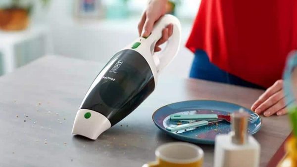 Trọng lượng của máy hút bụi cầm tay là một trong những tiêu chí rất quan trọng