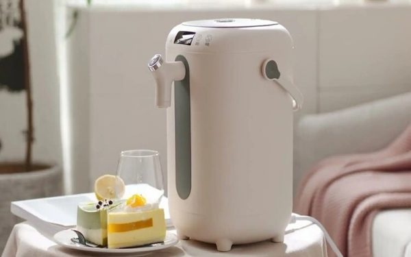 ​Bình thủy điện là thiết bị gia dụng kết hợp chức năng đun sôi và giữ ấm