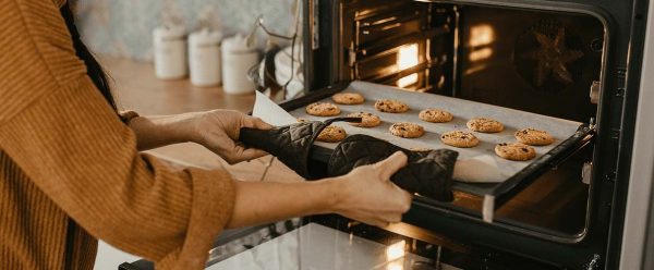 Không còn lo món ăn bị cháy hay chưa chín với mẹo chỉnh nhiệt độ này