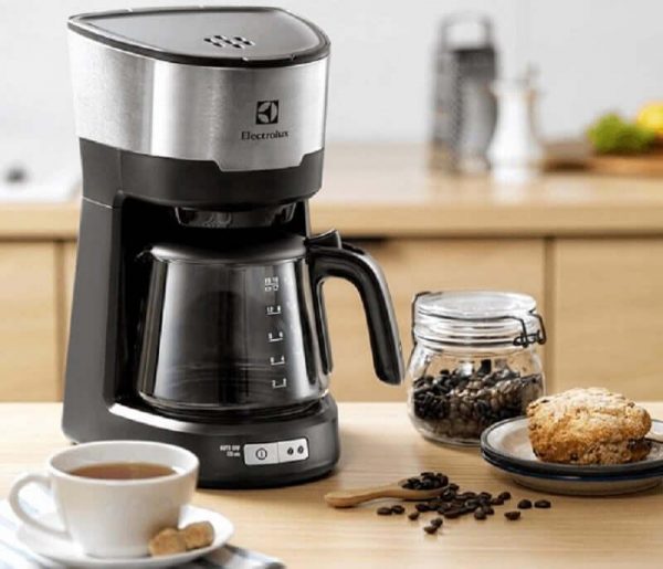 Máy pha cà phê Elextrolux là đồ dùng quen thuộc của những tín đồ cà phê