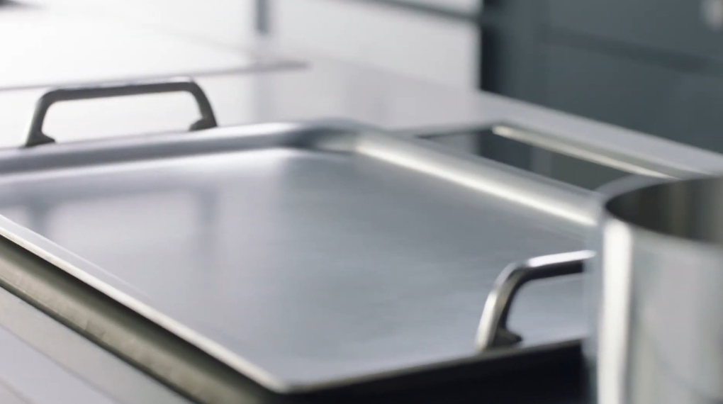 Bếp từ đa điểm Gaggenau CX482101 Series 400 7400 W-Sử dụng vỉ nướng Teppan Yaki tiện lợi Bếp từ đa điểm Gaggenau CX482101 Series 400 7400 W-Sử dụng vỉ nướng Teppan Yaki tiện lợi