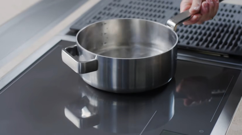Bếp từ đa điểm Gaggenau CX482101 Series 400 7400 W-Trang bị nhiều tiện ích Bếp từ đa điểm Gaggenau CX482101 Series 400 7400 W-Trang bị nhiều tiện ích