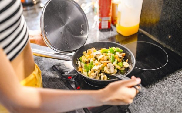 Với hiệu suất vượt trội, bếp từ luôn là lựa chọn tiết kiệm điện hàng đầu