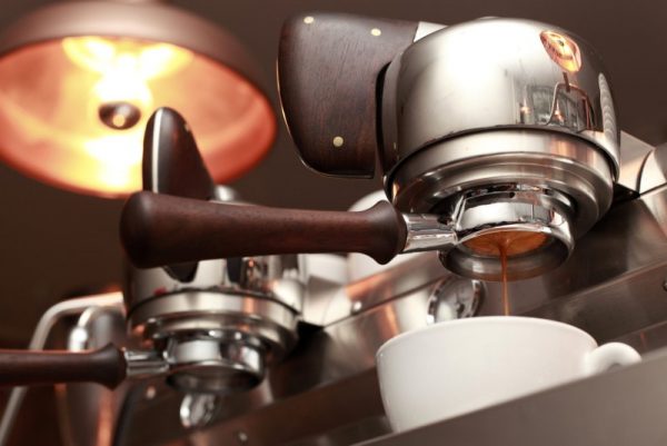 Đầu pha E61 là biểu tượng trong thế giới espresso