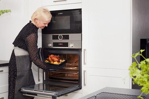 Công nghệ nướng 3D Hot Air đồng đều, tiện lợi cho mọi nhà