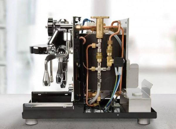 Công nghệ PID và Dual Boiler giúp kiểm soát nhiệt độ, tối ưu hương vị espresso