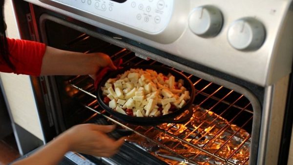 Công thức gà nướng phô mai tan chảy hấp dẫn cho trẻ nhỏ