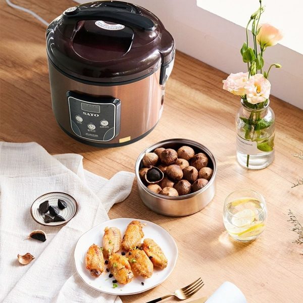 Chi Tiết Cách Làm Tỏi Đen Đơn Giản Bằng Nồi Cơm Điện Tại Nhà 1 Làm tỏi đen bằng nồi cơm điện giúp tiết kiệm chi phí, dễ thực hiện và đảm bảo an toàn tại nhà