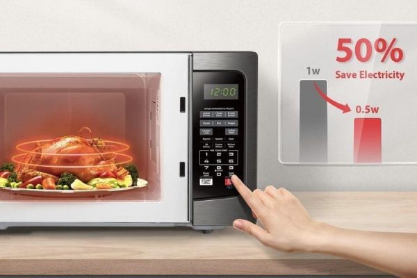 Lò vi sóng có tốn điện không? Mẹo sử dụng lò vi sóng tiết kiệm điện 2 Lò vi sóng có tốn điện không còn phụ thuộc vào công suất cũng như cách sử dụng