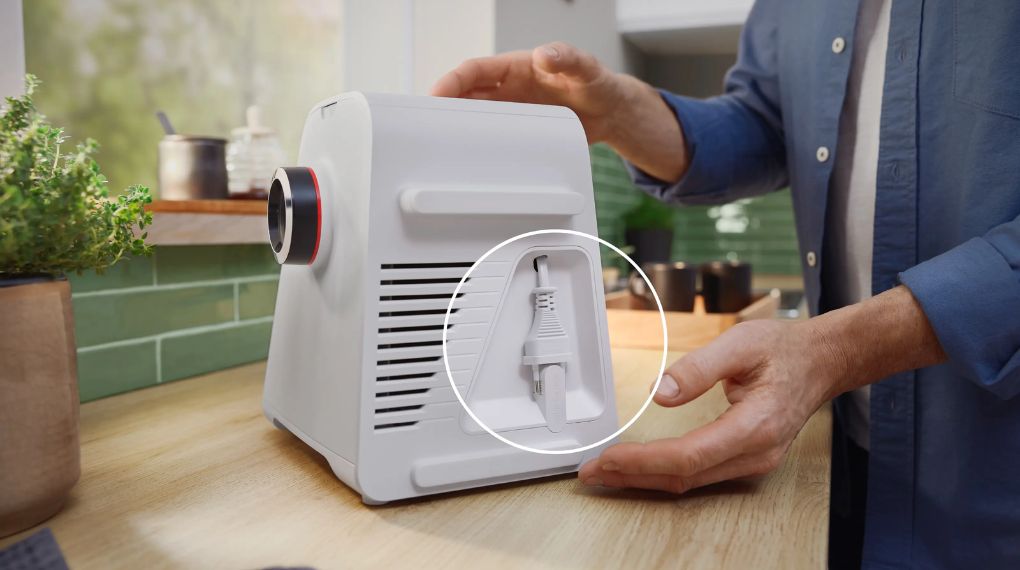 Máy xay thịt Bosch MFWS420W Series 4 MultiPower - dây diện tự rút gọn 12