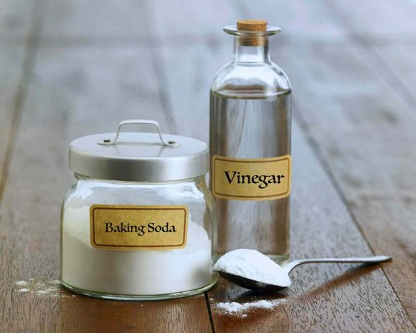 Sức mạnh làm sạch tự nhiên từ baking soda và giấm trắng