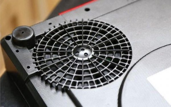 Hệ thống làm mát yếu khiến bếp từ nhanh chóng bị quá nhiệt