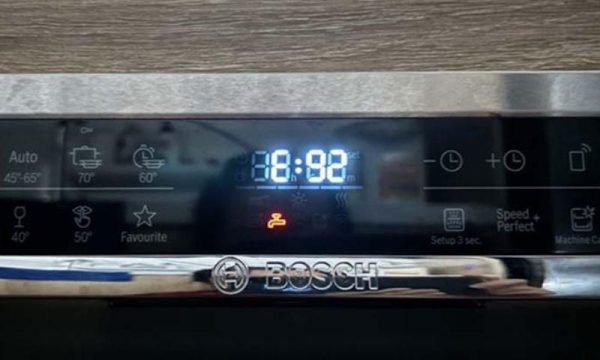 Lỗi vòi nước trên máy rửa bát Bosch