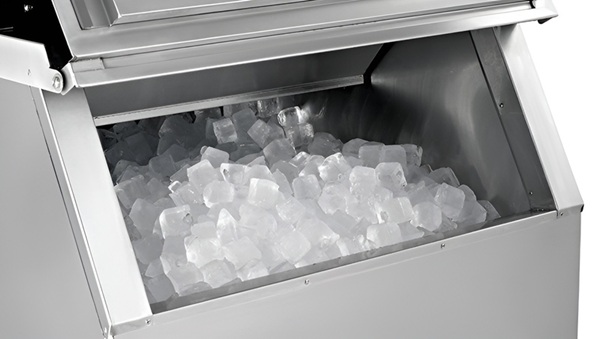 Cách chọn máy làm đá cho quán cafe phù hợp với nhu cầu 1 Máy làm đá riêng giúp quán cà phê chủ động vệ sinh, đá ổn định và tiết kiệm chi phí