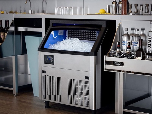 Cách chọn máy làm đá cho quán cafe phù hợp với nhu cầu 4 Công suất máy làm đá cần chọn đúng quy mô quán để đảm bảo đủ đá và vận hành ổn định