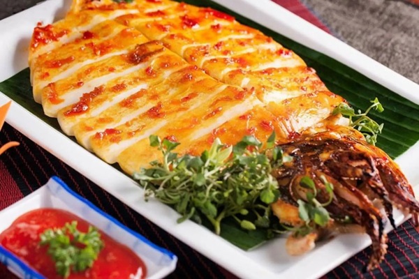 Bí Quyết Nướng Mực Bằng Lò Vi Sóng Thơm Ngon, Không Bị Dai 7 Các bước nướng mực bằng lò vi sóng đơn giản giúp mực chín đều, thơm ngon, không bị dai