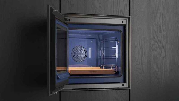 Lò nướng kèm hấp Gaggenau có tốt không? Có nên đầu tư? 3 Cửa lò tự động mở êm ái chỉ với một thao tác chạm