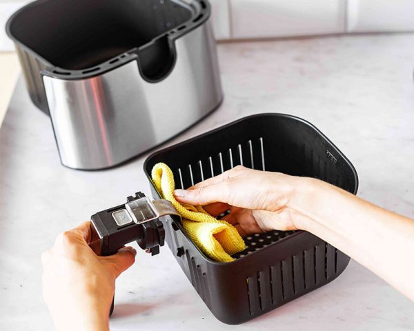 Nồi chiên không dầu bị rỉ sét: Có nguy hiểm không và cách xử lý tại nhà 8 Minhaus luôn sẵn sàng đồng hành cùng gia đình bạn