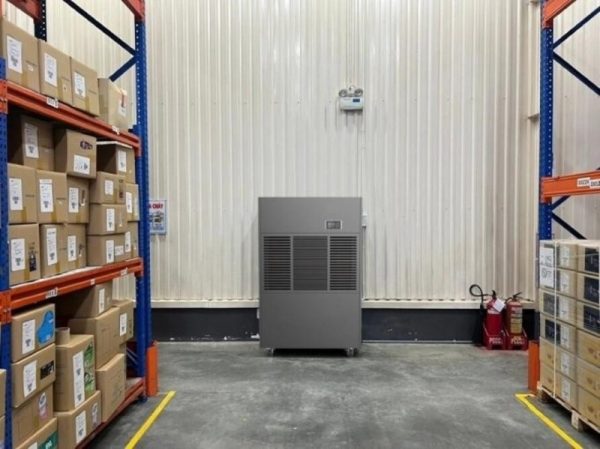 Máy hút ẩm nhà xưởng là gì? Cách chọn máy hút ẩm công nghiệp đúng công suất cho kho và nhà máy