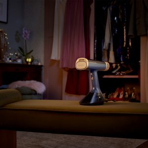 Bàn là hơi nước Russell Hobbs 28550-56 1500 W Steam Genie™ VacuSteam™ 4 ban la hoi nuoc russell hobbs 28550 56 1500 w steam genie vacusteam 2