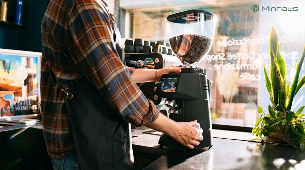 12 câu hỏi thường gặp về máy xay hạt cà phê trước khi mua 1 Máy xay hạt cà phê cho phép người dùng tự điều chỉnh mức độ xay theo từng cách pha