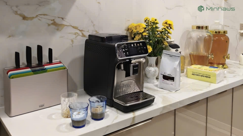 Những câu hỏi thường gặp khi chọn máy pha capuchino cho gia đình 5 Tuổi thọ của máy pha capuchino phụ thuộc vào nhiều yếu tố như chất lượng sản phẩm, tần suất sử dụng và cách vệ sinh, bảo dưỡng.