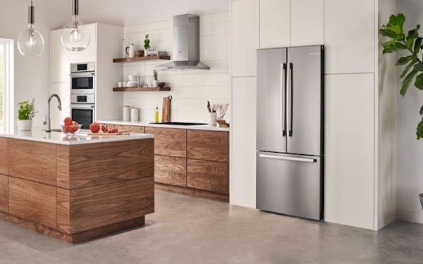 So sánh tủ lạnh Bosch và Hitachi: chọn hãng nào cho gia đình bạn? 1 Thiết kế tủ lạnh Bosch âm tủ built-in sang trọng tiết kiệm không gian