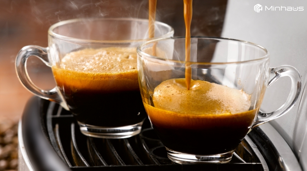 Cà phê Ristretto, Espresso và Lungo khác nhau như thế nào? 2 Espresso là phương pháp pha cà phê sử dụng nước nóng và áp suất cao để chiết xuất cà phê