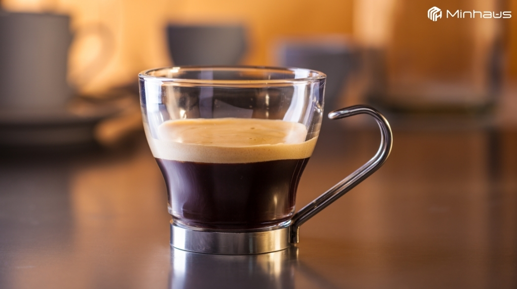 Cà phê Ristretto, Espresso và Lungo khác nhau như thế nào? 1 Cà phê Ristretto là một biến thể của Espresso sử dụng ít nước hơn và thời gian chiết xuất ngắn hơn