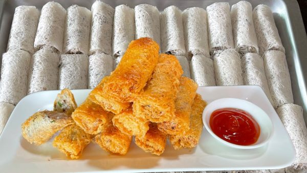 Thử ngay cách làm chả giò rế không ngấy dầu cực đơn giản 8 Chả giò rế đã chiên và chưa chiên
