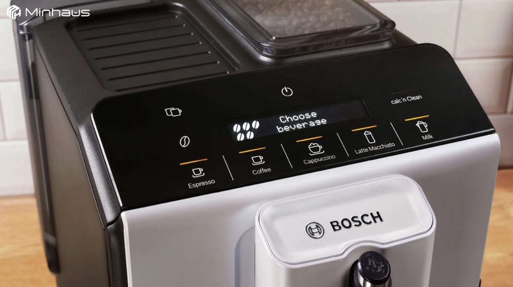 Máy pha cà phê tự động vệ sinh: Có đáng mua không và cách chọn đúng 8 Máy pha cà phê Bosch VeroCafe Series 2 có giao diện trực quan tích hợp chương trình Calc’n Clean