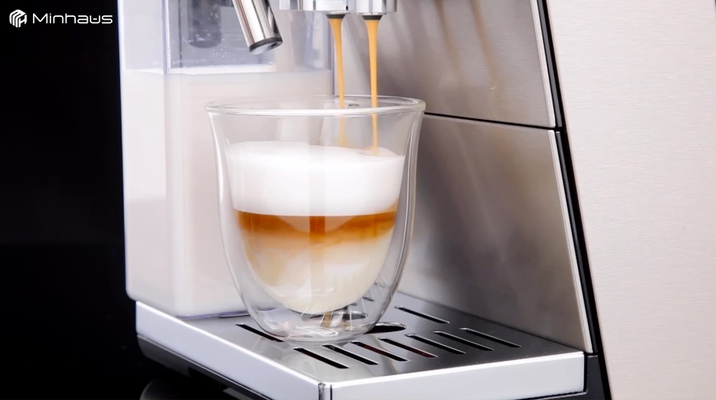 Đánh giá chi tiết máy pha cà phê De'Longhi Dinamica - Có xứng đáng trong tầm giá? 4 LatteCrema là công nghệ tạo bọt sữa nổi bật nhất trên máy pha cà phê De'Longhi Dinamica
