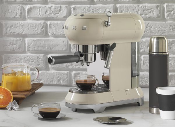 Địa Chỉ Đặt Mua Máy Pha Cà Phê Đà Nẵng Uy Tín Nhất 5 Hafele Smeg ECF01CREU màu kem