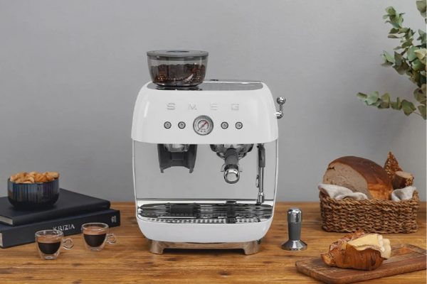 Máy pha cà phê bán tự động là gì?