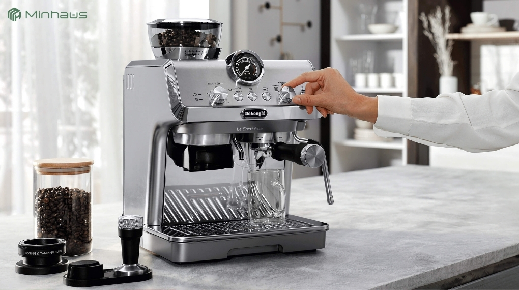 Phân loại máy pha cà phê cappuccino: Tự động, bán tự động, viên nén - Loại nào phù hợp với bạn? 5 Áp suất sẽ quyết định đến khả năng chiết xuất các lớp tinh dầu và tạo ra lớp crema trên bề mặt espresso
