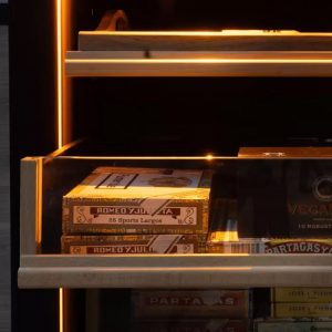 Tủ bảo quản cigar EuroCave V-CIGAR-S 1000 điếu 13 tu bao quan cigar eurocave v cigar s 1000 dieu 17