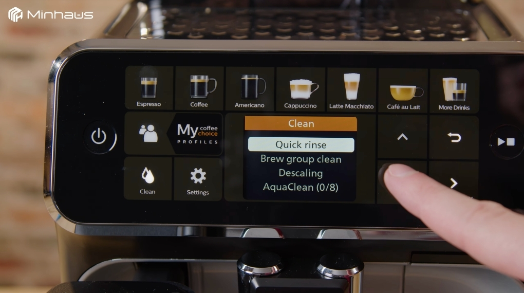 Đánh giá máy pha cafe Philips 5400 series: Có thực sự đáng mua? 9 Tích hợp chương trình tẩy cặn tự động với hướng dẫn trực tiếp trên màn hình