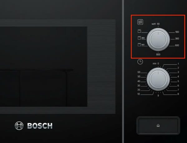 Cách Sử Dụng Lò Vi Sóng Bosch Đúng Chuẩn: Hướng Dẫn Chi Tiết Từ A-Z 2 Bảng điều khiển lò vi sóng Bosch hiển thị các mức công suất vi sóng